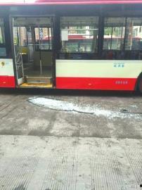 青岛公交车爆料新闻,惊现乘客冲突，一幕幕惊心动魄瞬间！  第2张